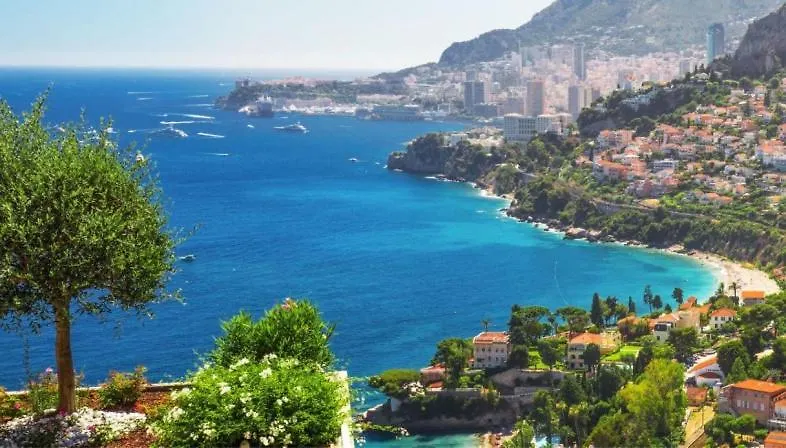 Blue Beach Roquebrune-Cap-Martin 0*,  France